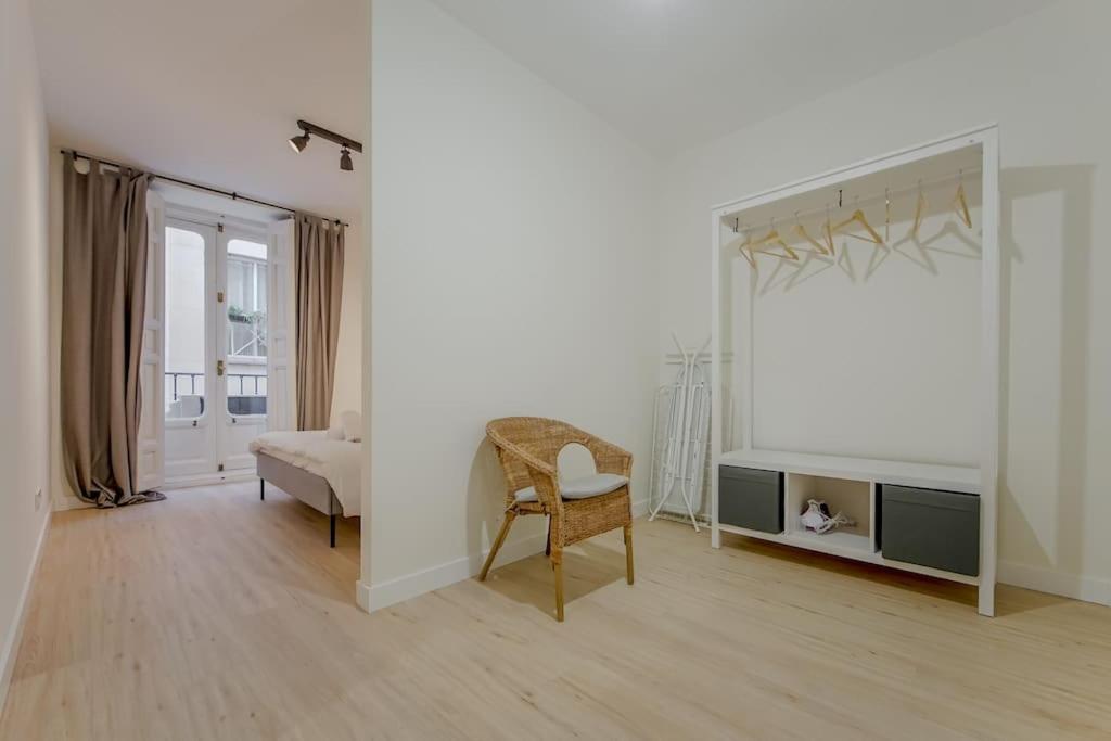 Modern Apt Para 6Px En La Plaza De Tirso De Molina Мадрид Екстер'єр фото