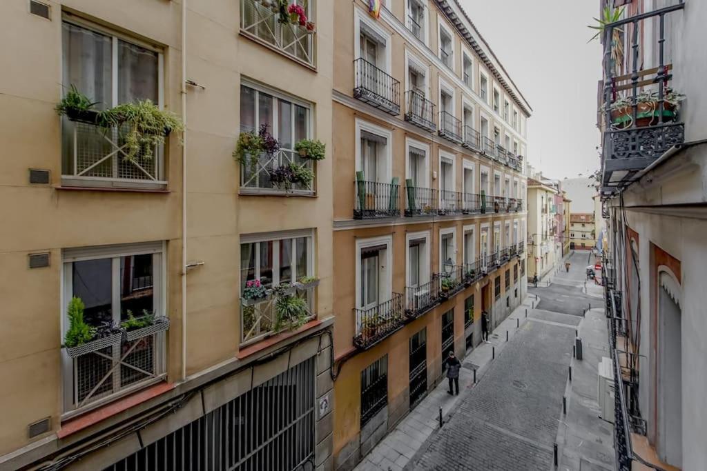 Modern Apt Para 6Px En La Plaza De Tirso De Molina Мадрид Екстер'єр фото